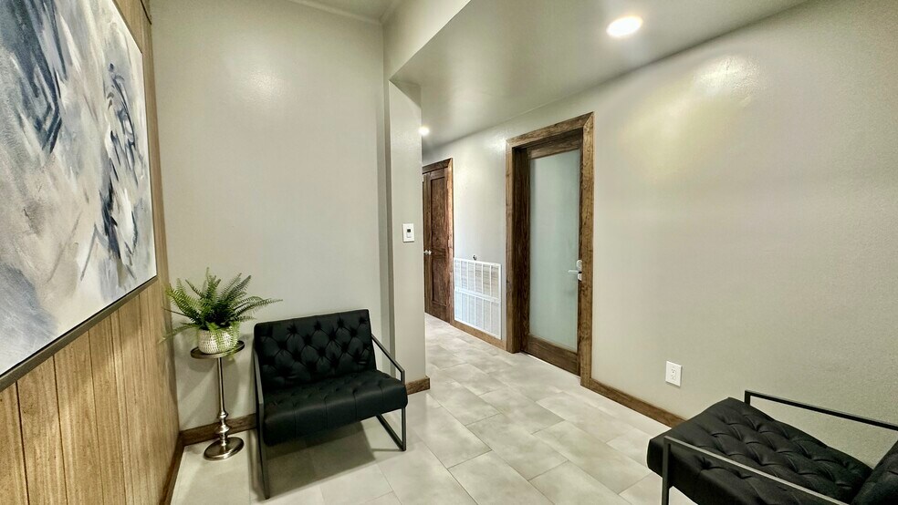 More Photos Of 600 5th St, Graham Office For Lease