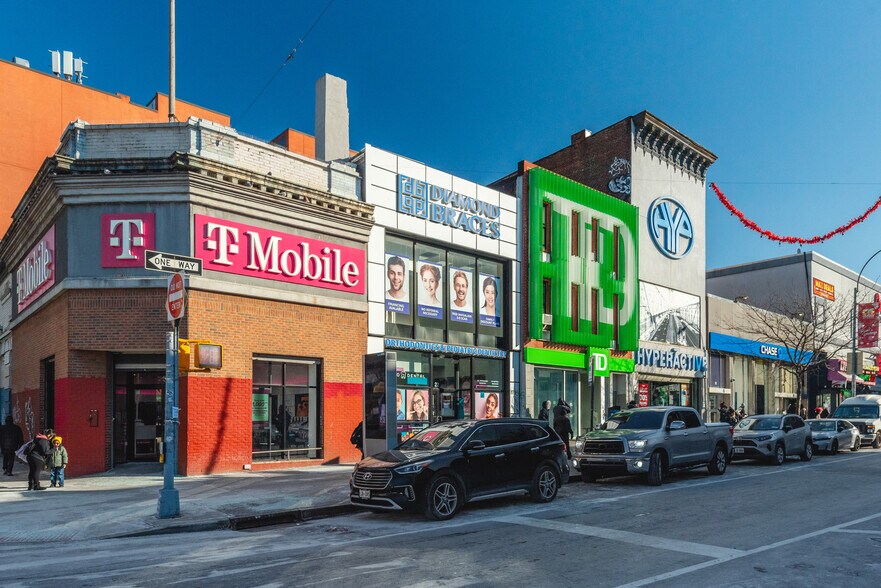 More Photos Of 22 Graham Ave, Brooklyn Storefront For Sale