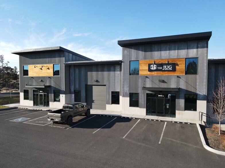 More Photos Of 2405 SW 1st St, Redmond Industrial For Lease