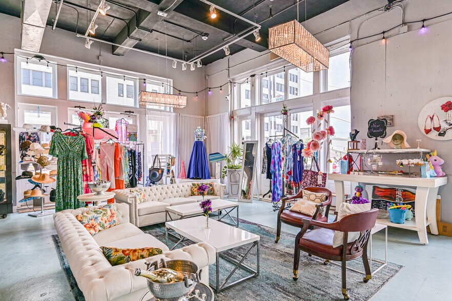 More Photos Of 2425 Strand St, Galveston Restaurant For Sale