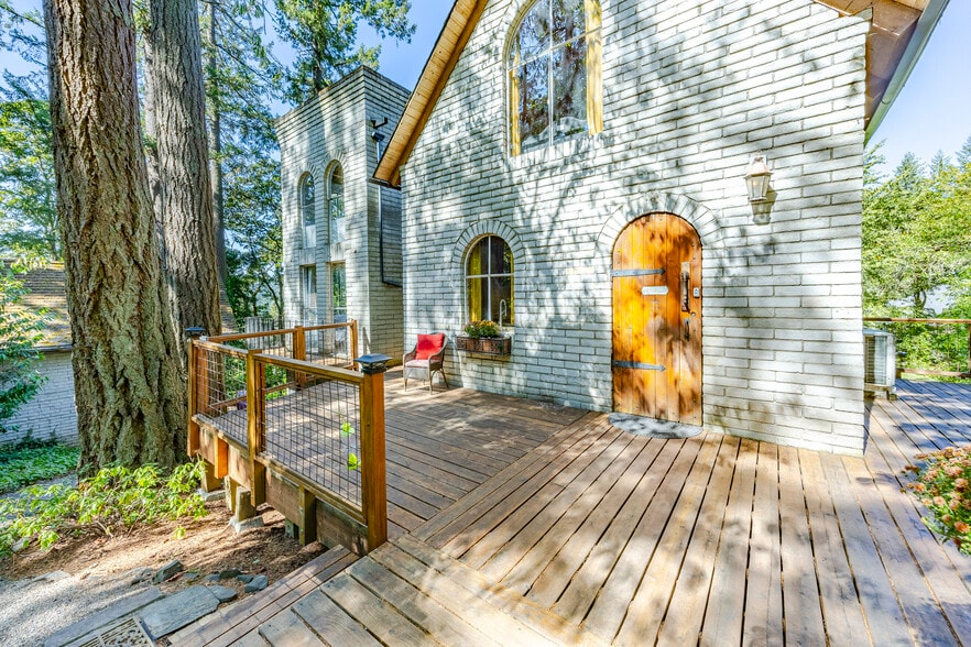 More Photos Of 1820 E 28th Ave, Eugene Multifamily For Sale