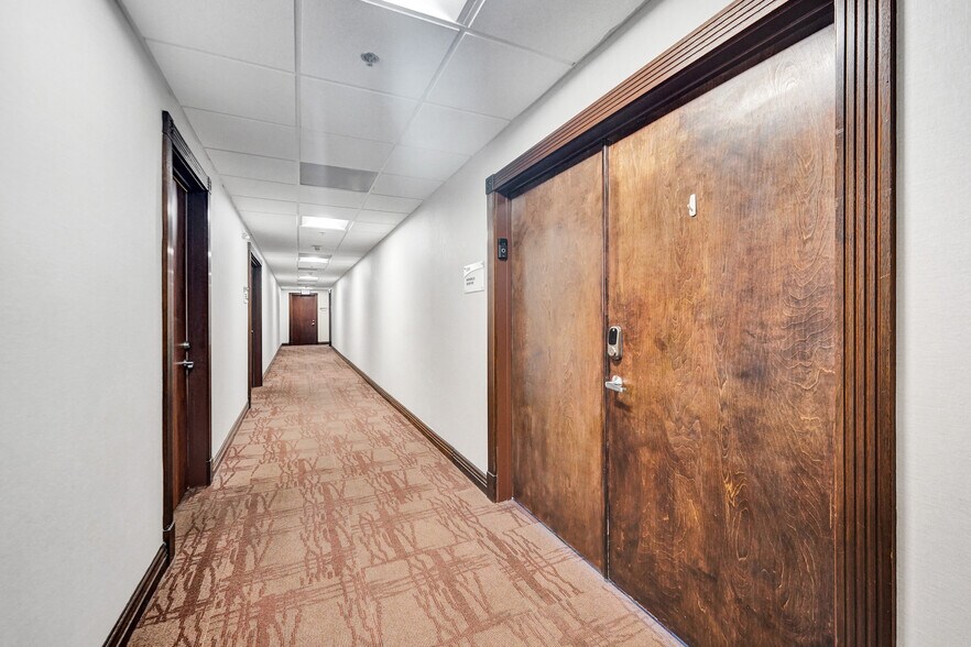 More Photos Of 2455 E Sunrise Blvd, Fort Lauderdale Loft Creative Space For Sale