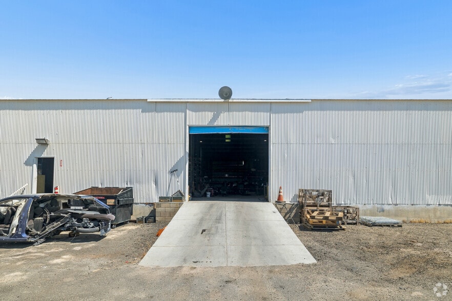 More Photos Of 45761 Division St, Lancaster Warehouse For Sale