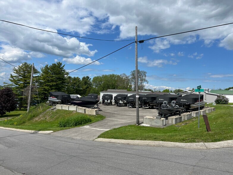 More Photos Of 115 Main St, Morristown Showroom For Sale