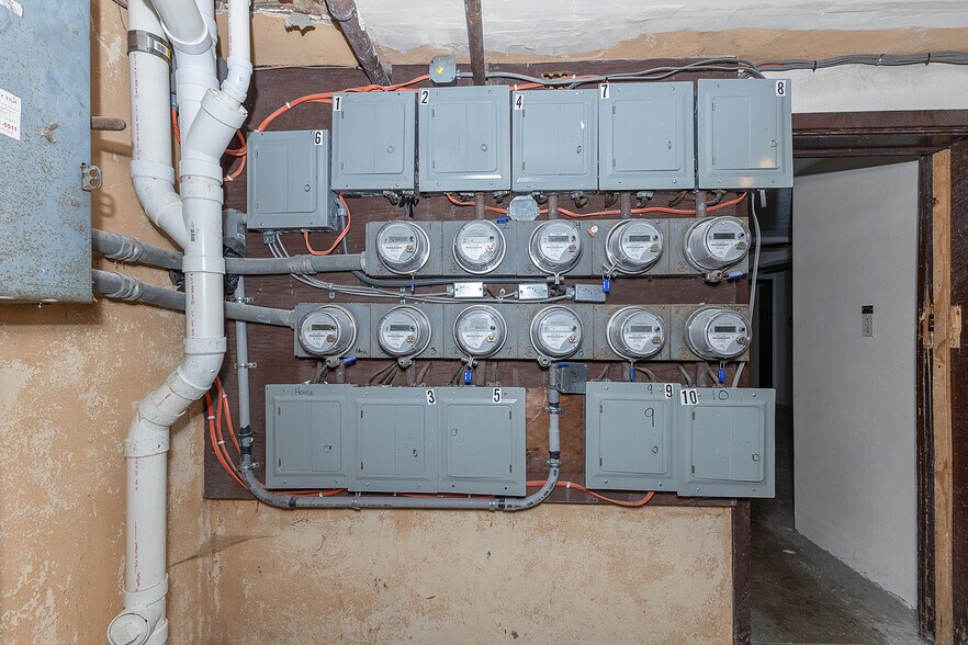 More Photos Of 6914 Montgomery Rd, Cincinnati Apartments For Sale