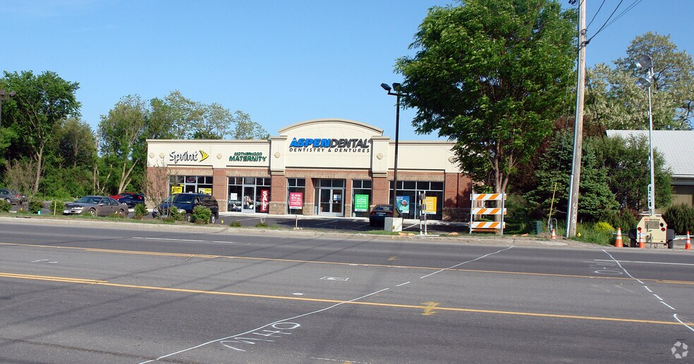 More Photos Of 4626-4630 Commercial Dr, New Hartford General Retail For Lease