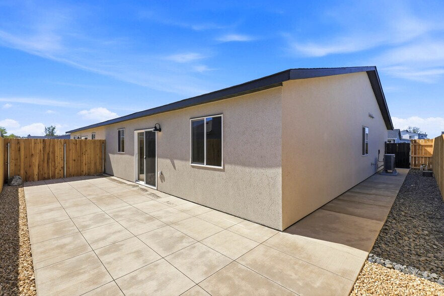 More Photos Of 978 NE 10th Pl, Hermiston Apartments For Sale