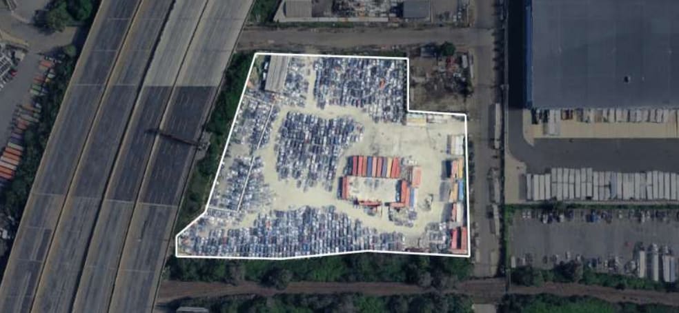 More Photos Of 221 Foundry St, Newark Land For Lease