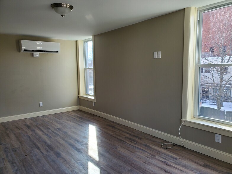 More Photos Of 119 Hanover St, Manchester Apartments For Sale