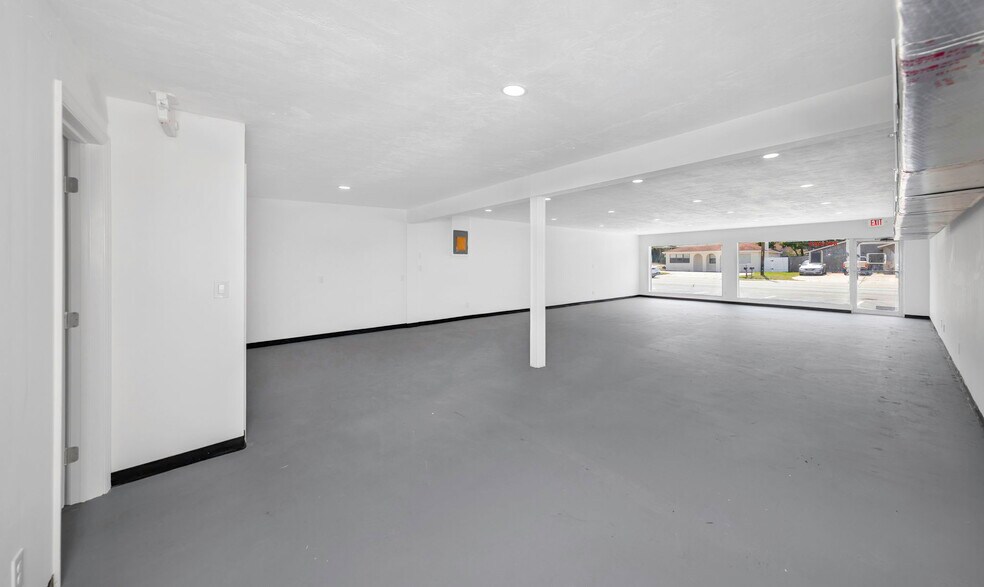 More Photos Of 6219 Massachusetts Ave, New Port Richey Freestanding For Lease