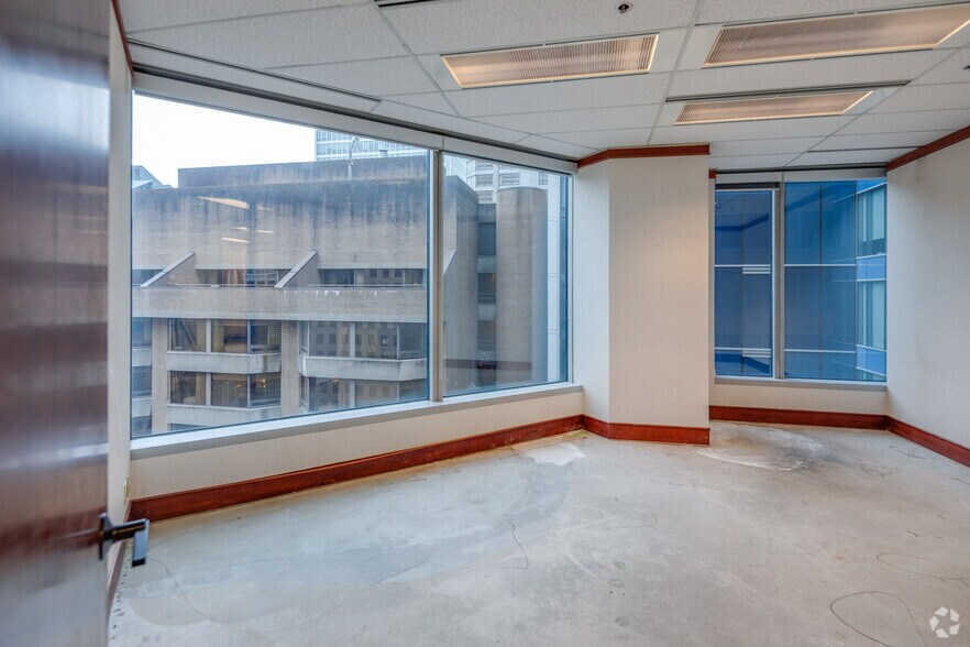 Photo of 13rd Floor Ste 1380