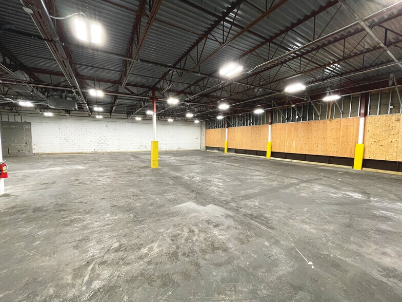 More Photos Of 4260 28th St SE, Kentwood Freestanding For Sale