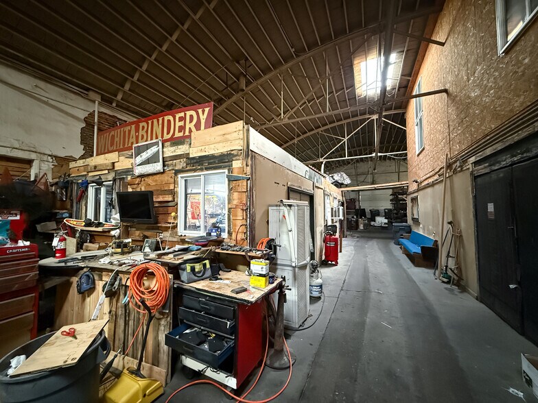 More Photos Of 614-622 S Commerce St, Wichita Warehouse For Sale