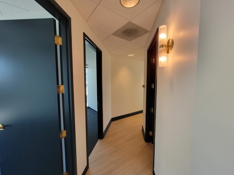 More Photos Of 250 W First St, Winston-Salem Loft Creative Space For Lease