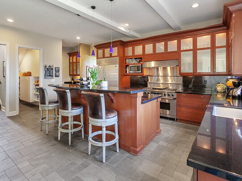More Photos Of 6220 NW Skyline Blvd, Portland Specialty For Sale