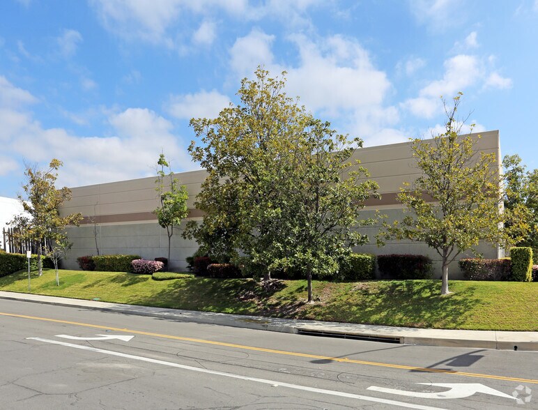 More Photos Of 26301 Dimension Dr, Lake Forest Manufacturing For Lease