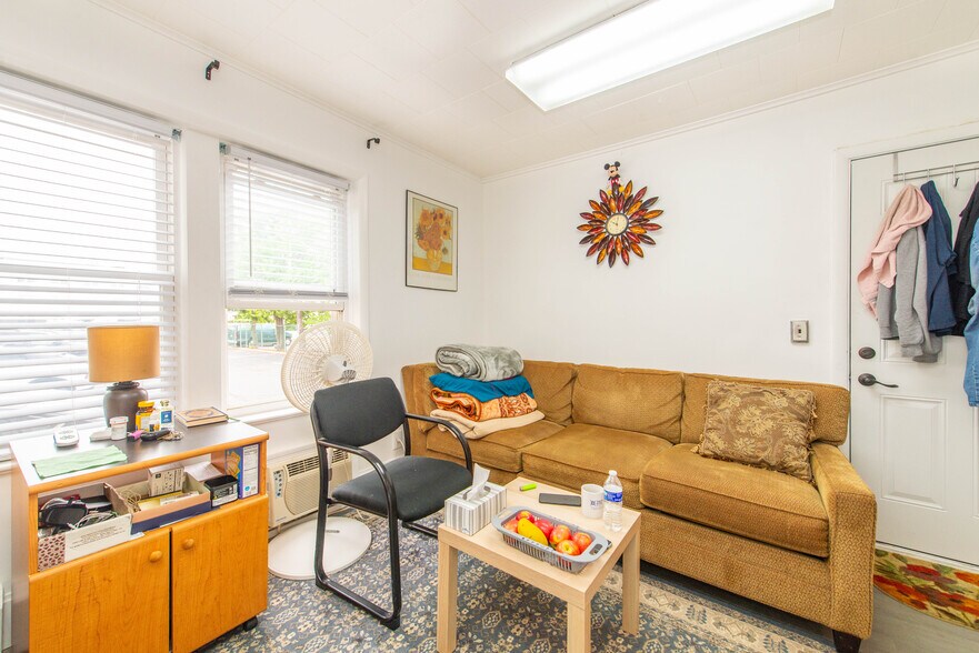 More Photos Of 22 E Quackenbush Ave, Dumont Apartments For Sale