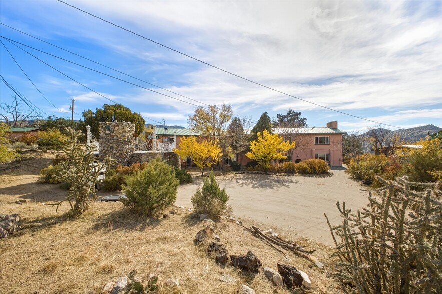 More Photos Of 24 Matisse Rd NE, Albuquerque Apartments For Sale