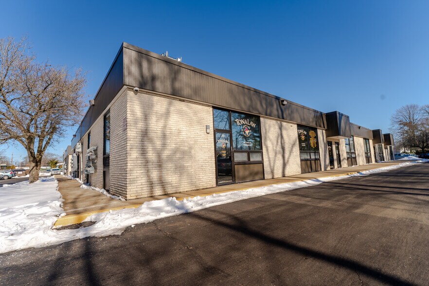 More Photos Of 152 Islip Ave, Islip Medical For Lease