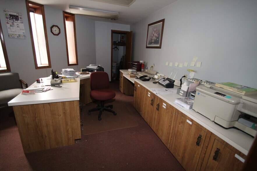 More Photos Of 712 Magee Ave, Jeannette Warehouse For Sale