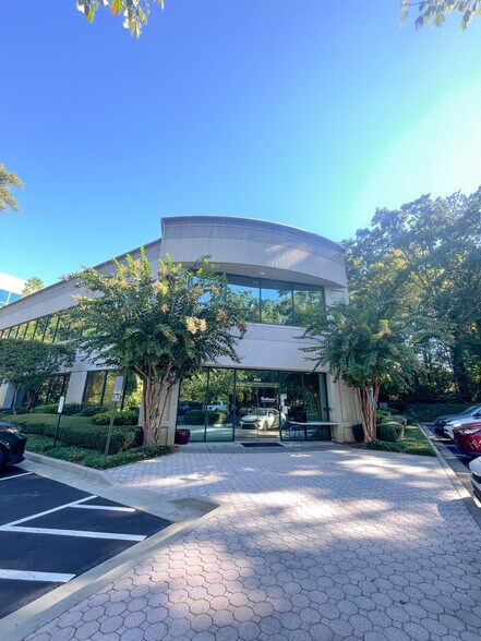 More Photos Of 6645 Peachtree Dunwoody Rd, Atlanta Office For Lease