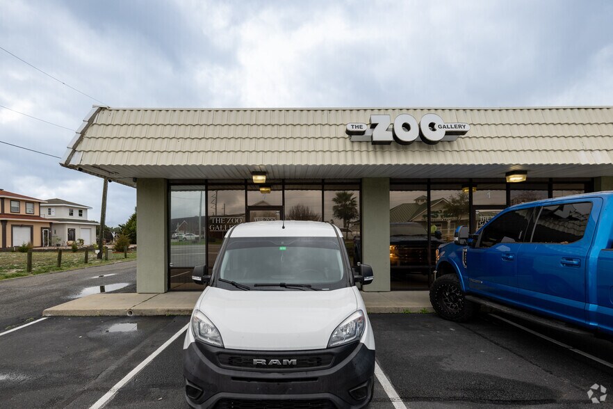 More Photos Of 1209 Airport Rd, Destin General Retail For Lease