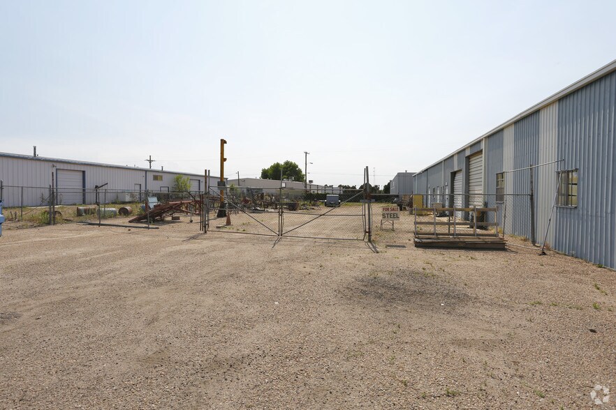More Photos Of 3203-3223 Oakland St, Aurora Industrial For Sale