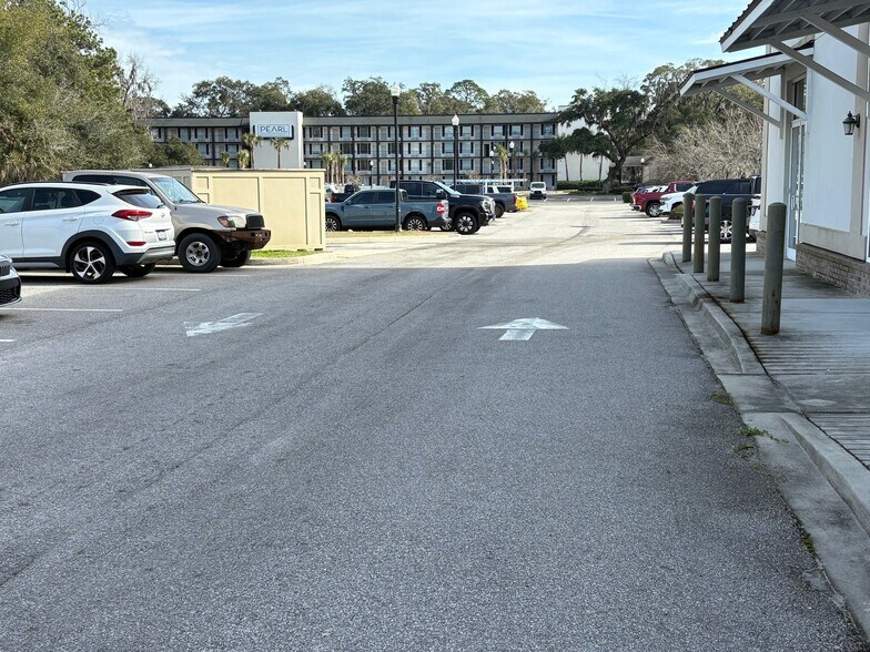 More Photos Of 1411 Queen St, Beaufort Office For Sale