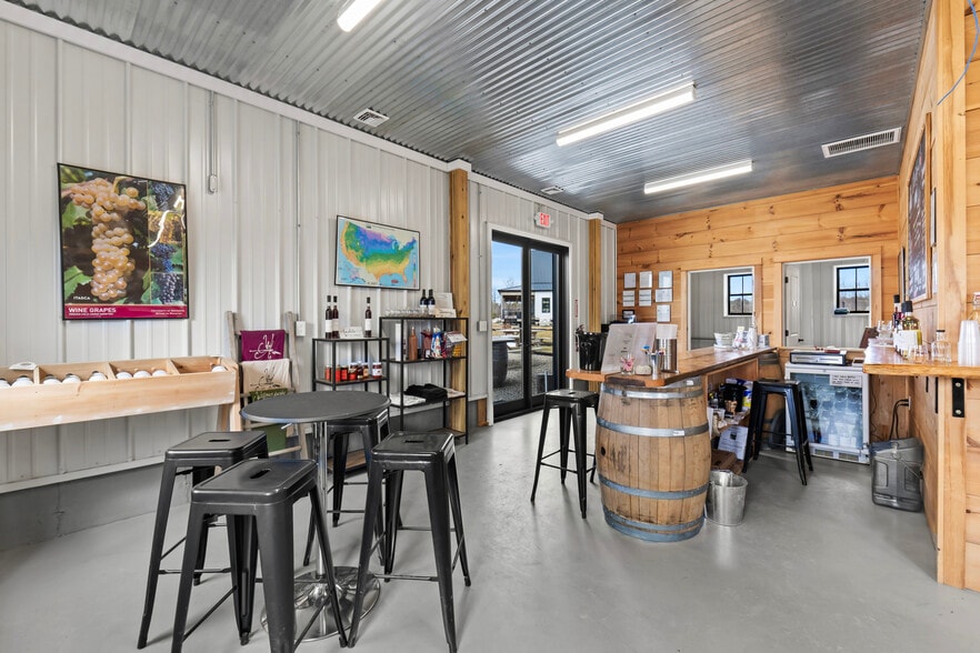 More Photos Of 10 Leeds Junction Rd, Leeds Winery Vineyard For Sale