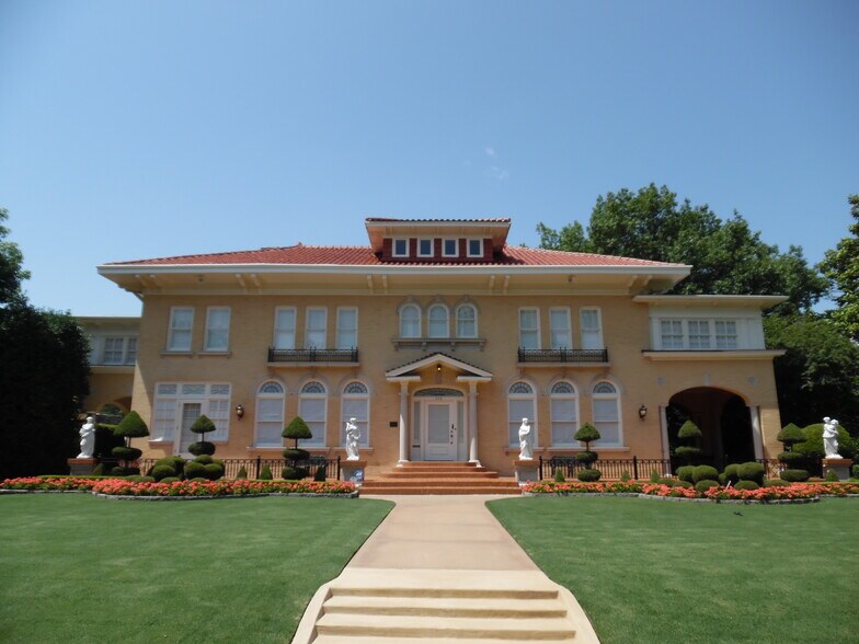 More Photos Of 107 NW 14th St, Oklahoma City Land For Sale