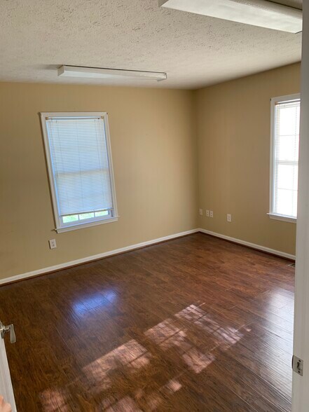 More Photos Of 40 Stoneridge Dr, Waynesboro Office For Lease