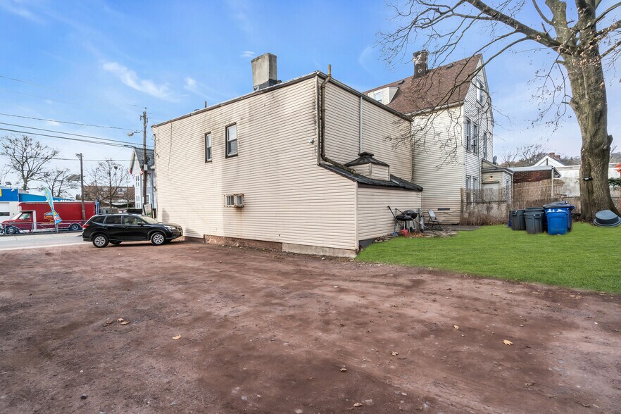 More Photos Of 45 Freeman St, West Orange Bar For Sale