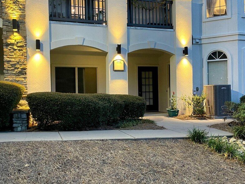 Primary Photo Of 2015 Barrett Lakes Blvd NW, Kennesaw Office Residential For Lease