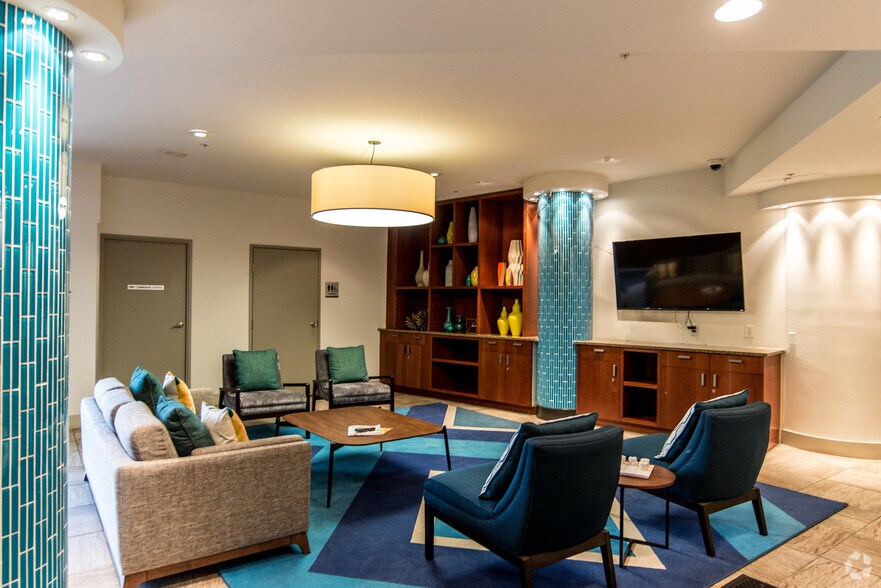 More Photos Of 901 N Sherman St, Denver Apartments For Lease