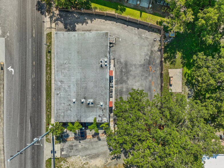 More Photos Of 215 Bullard Pky, Tampa Office For Sale