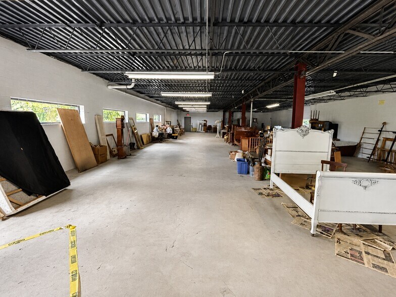 More Photos Of 5600 N US-31, Williamsburg Storefront For Sale