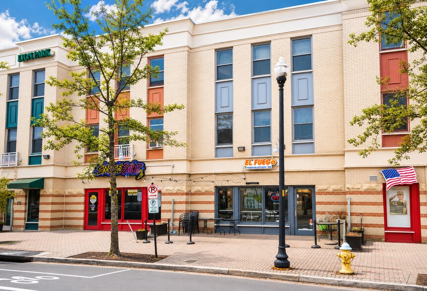 More Photos Of 2300 N Pershing Dr, Arlington Medical For Sale