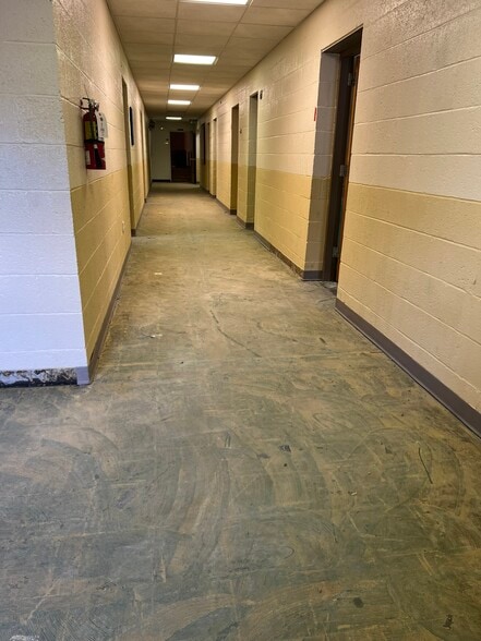 More Photos Of 1701 Capitol Ave, Fort Wayne Specialty For Sale