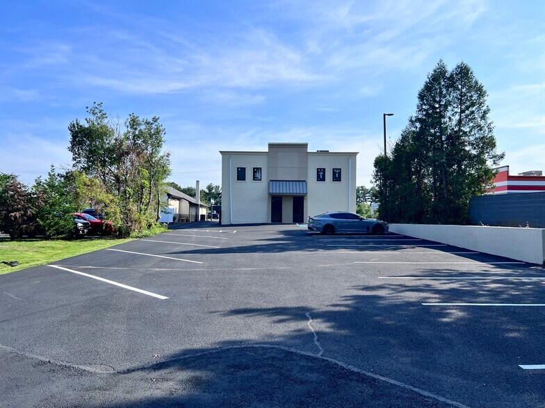 More Photos Of 530 W Street Rd, Warminster Medical For Sale