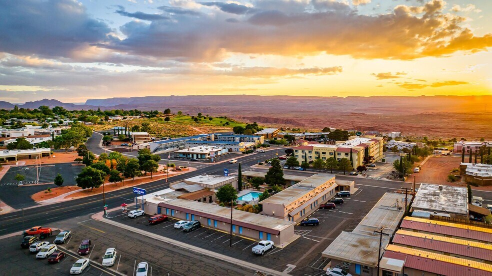 More Photos Of 150 N Lake Powell Blvd, Page Hotel For Sale