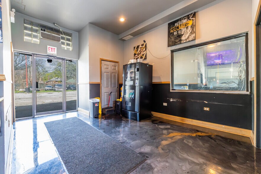 More Photos Of 10620 S Vincennes Ave, Chicago Carwash For Sale