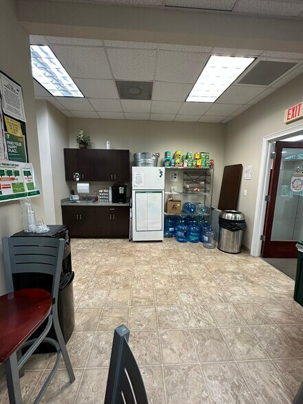 More Photos Of 4371 US Highway 17, Orange Park Office For Lease