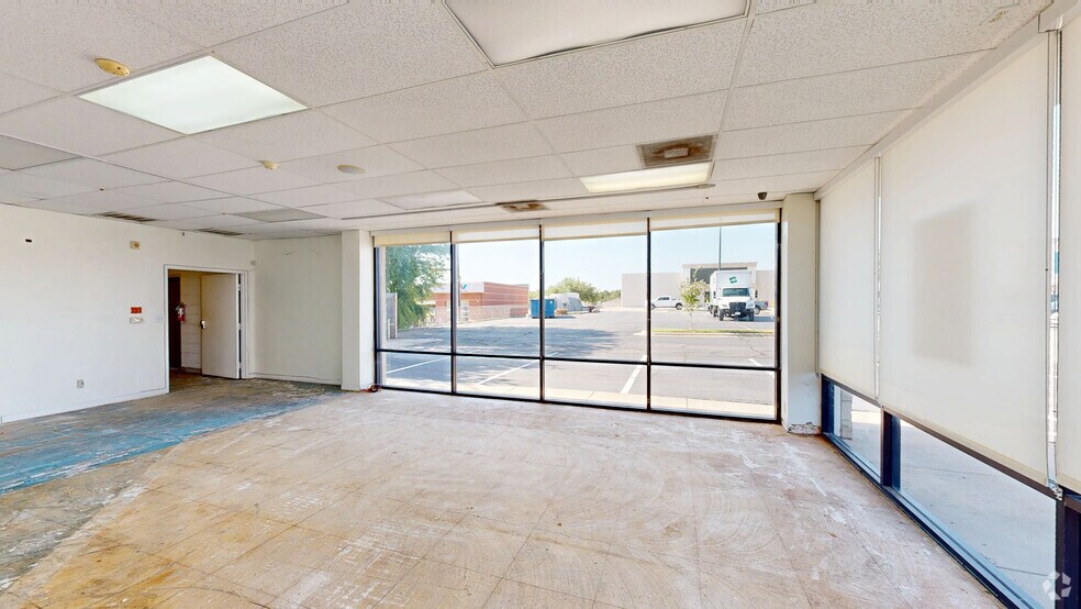 More Photos Of 1309-1323 W Pipeline Rd, Hurst General Retail For Sale