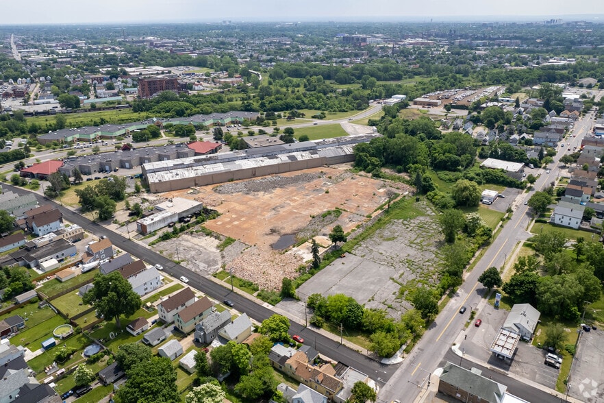 More Photos Of 25 Rano St, Buffalo Manufacturing For Lease