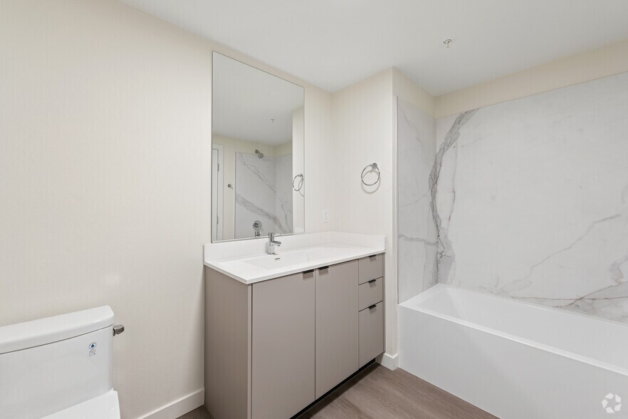 More Photos Of 127 W Pomona St, Monrovia Apartments For Lease