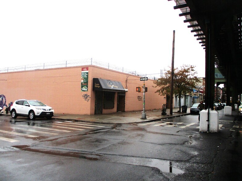 Primary Photo Of 1083 McDonald Ave, Brooklyn Warehouse For Lease
