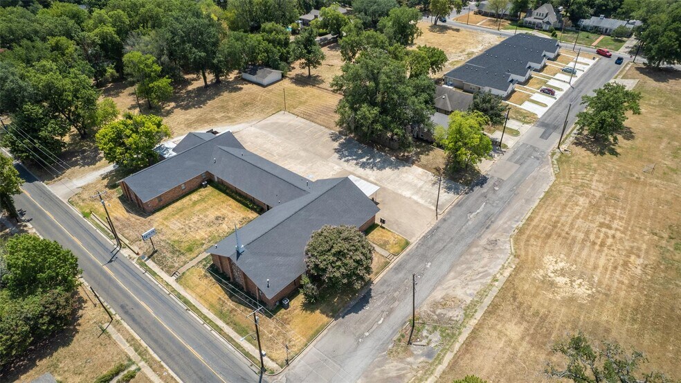 More Photos Of 434 Jefferson St E, Sulphur Springs Religious Facility For Sale
