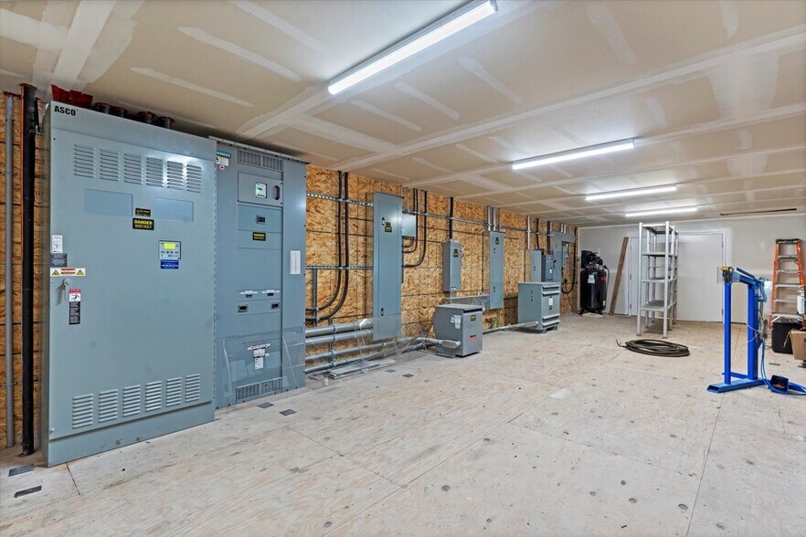 More Photos Of 28989 Marsh Mccormick Rd, Abbotsford Land For Lease