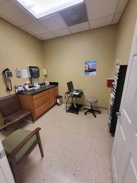 More Photos Of 111 Laurel Creek Rd Se, Calhoun Medical For Lease