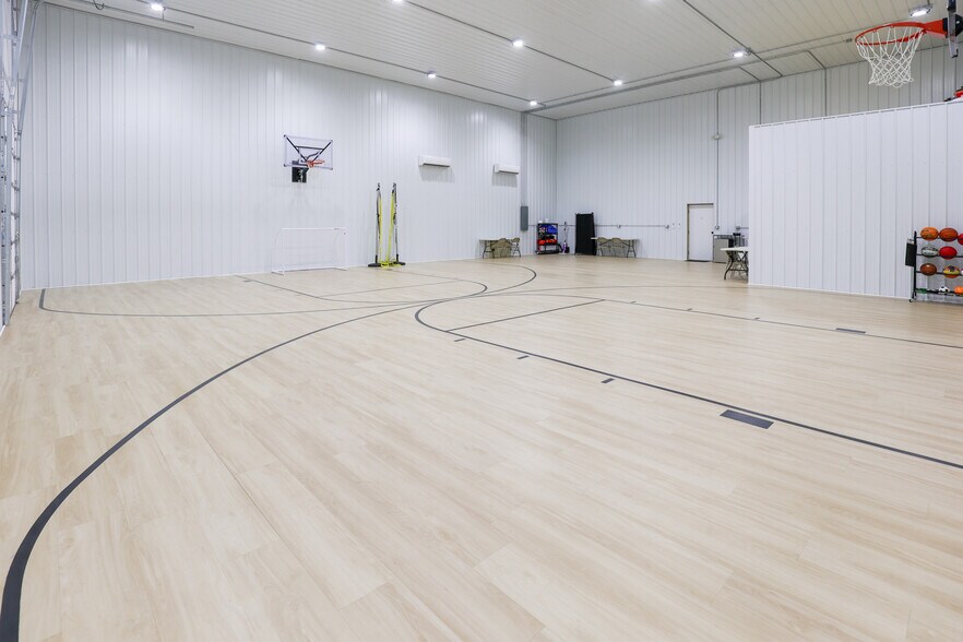 More Photos Of 240 Ball Park Loop, Ledbetter Flex For Sale